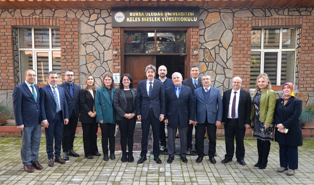 Bursa Uludağ Üniversitesi (BUÜ) yöneticileri, eğitim-öğretim faaliyetlerini ve yürütülen projeleri