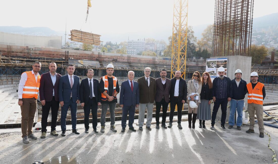 Atatürk Spor Salonu hızla yükseliyor Bursa Büyükşehir Belediyesi tarafından tekrar ayağa kaldırılacak olan kentin