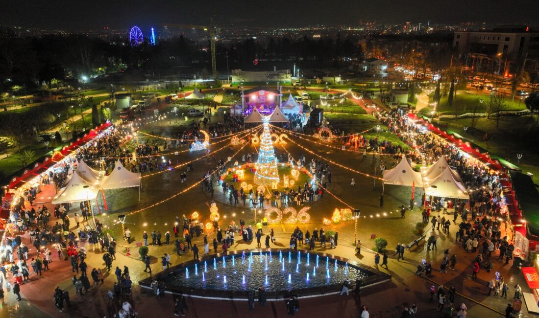 Bursa Büyükşehir Belediyesi tarafından oluşturulan ‘Bursa Yeni Yıl Meydanı’, konserlerden