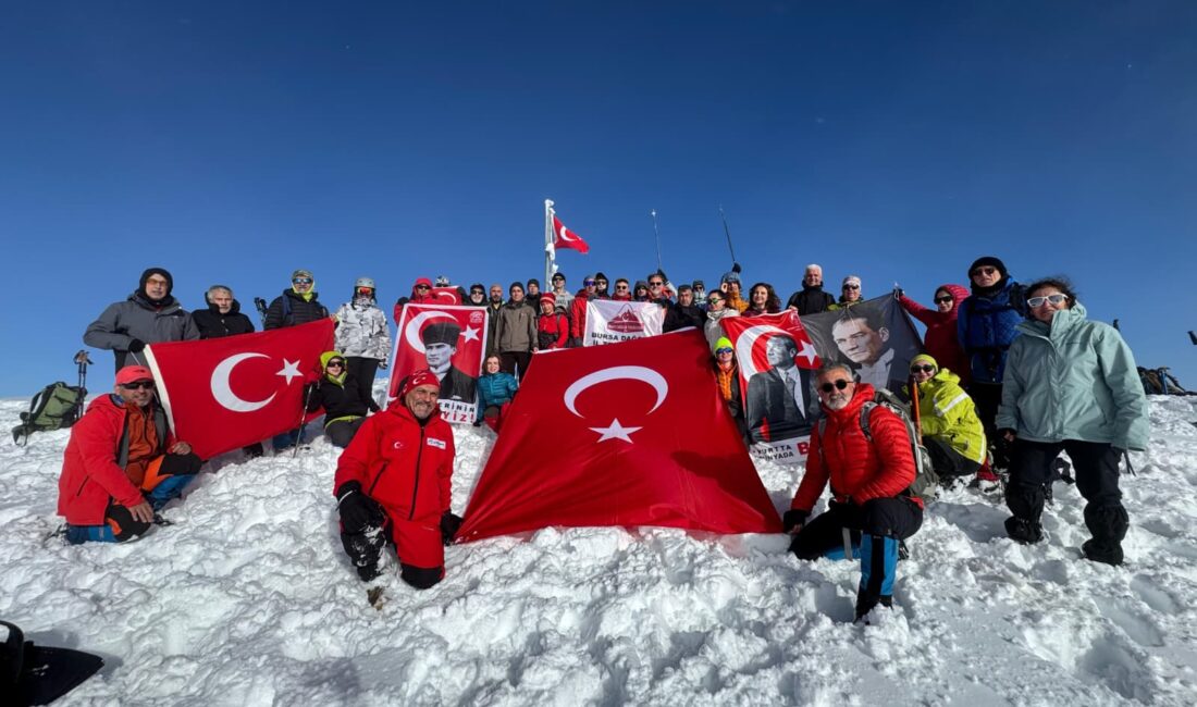 Dünya Dağlar Günü’nde Uludağ’ın zirvesinde müthiş kutlama Türkiye Dağcılık Federasyonu (TDF) Bursa İl Temsilciliği, 11 Aralık Dünya