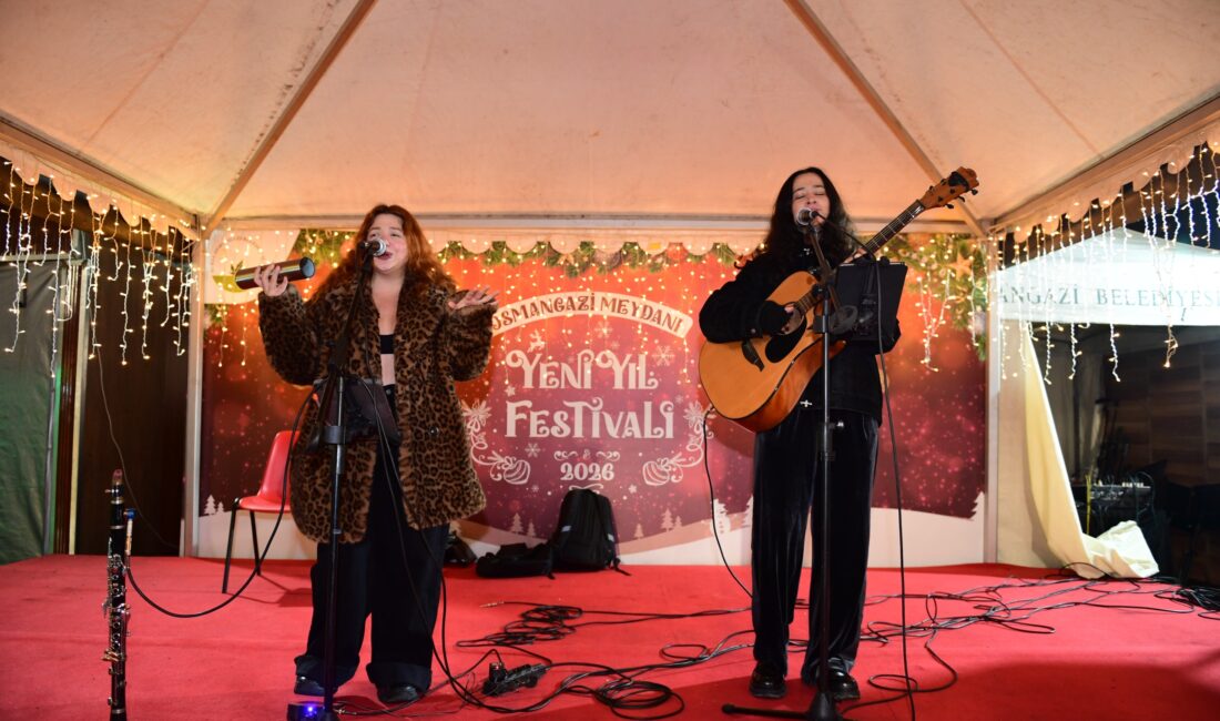 Osmangazi Belediyesi, Yeni Yıl Festivali etkinlikleri kapsamında vatandaşlara, müzik ve