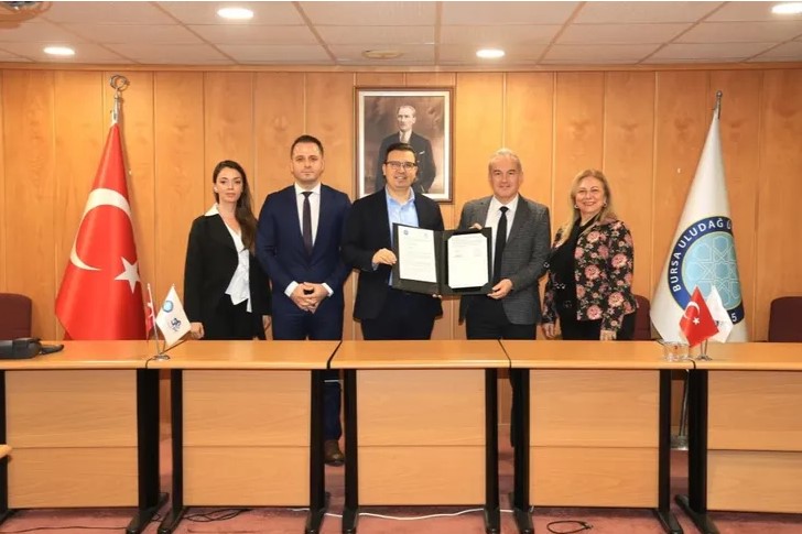 BUÜ ve Nilüfer Belediyesinden at destekli sosyal sorumluluk projesi Bursa Uludağ Üniversitesi (BUÜ) ile Nilüfer Belediyesi, toplumsal fayda odaklı