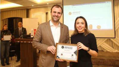 Arnavut İş İnsanları Derneği (ARNİAD), aylık üye bilgilendirme toplantısını Bursa’daki