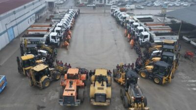 Kış mevsimiyle beraber İnegöl Belediyesi kar yağışlarına karşı hazırlıklarını tamamladı.