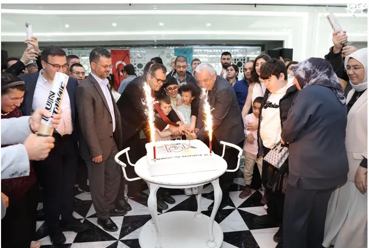 Nilüfer Belediyesi'nin düzenlediği gecede Bizim Ev Engelliler Sosyal Yaşam Destek