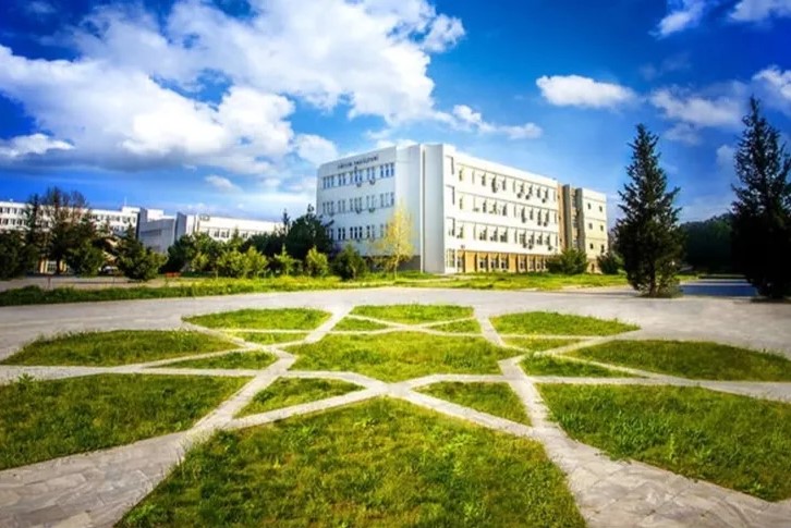 BUÜ, araştırma üniversiteleri liginde yer almaya devam ediyor Yükseköğretim Kurulu (YÖK) Başkanlığı tarafından 2019 yılında hayata geçirilen ve