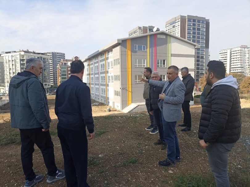 Bursa İl Millî Eğitim Müdürü Gürhan Çokgezer, il genelindeki yapım