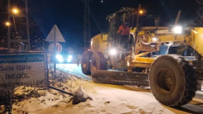 İnegöl’de dün başlayan kar yağışı özellikle yüksek kesimlerde etkili olurken,