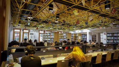 Bursa Büyükşehir Belediyesi’nin kütüphaneleri her yaştan Bursalıyı bilgiyle buluştururken, 2025’te