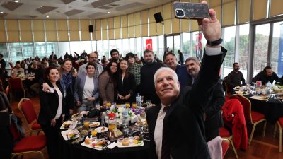  Bursa Büyükşehir Belediye Başkanı Mustafa Bozbey, 10 Ocak Çalışan