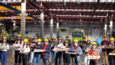 Bursa Büyükşehir Belediyesi’nin ‘Yarıyıl Şenliği’ etkinliklerine katılan öğrenciler, BURULAŞ tesislerini