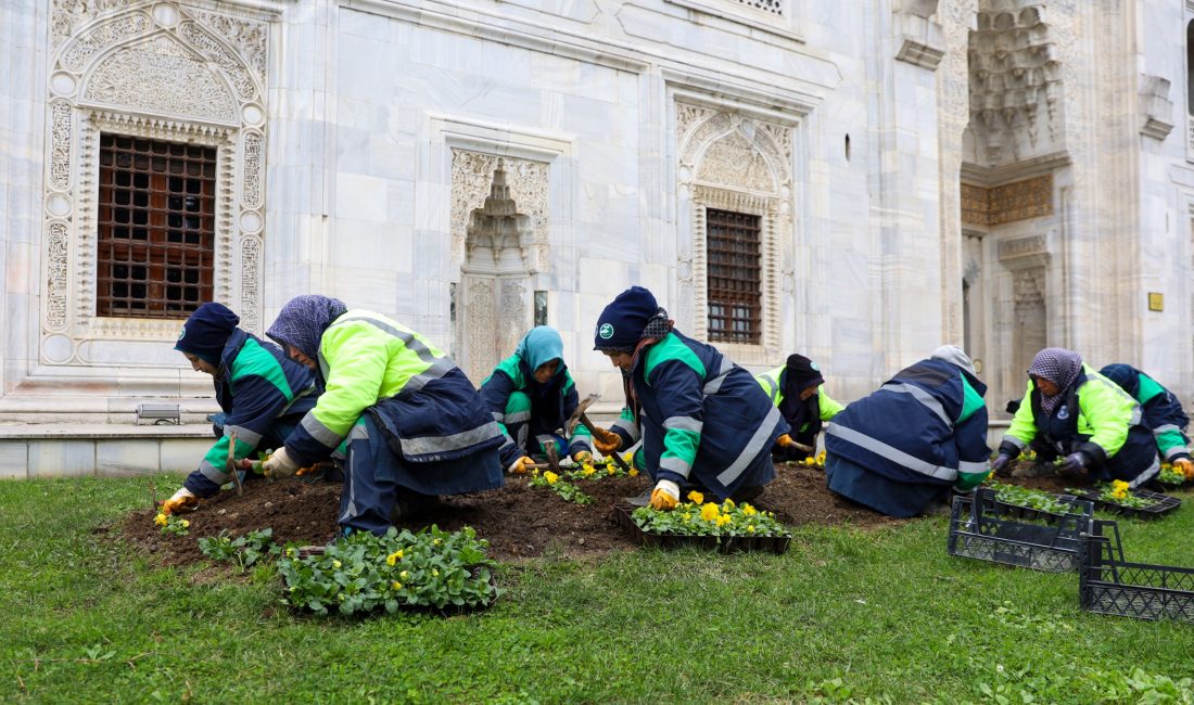 Bursa Büyükşehir Belediyesi, bir taraftan kentin tarihi ve kültürel mirasını