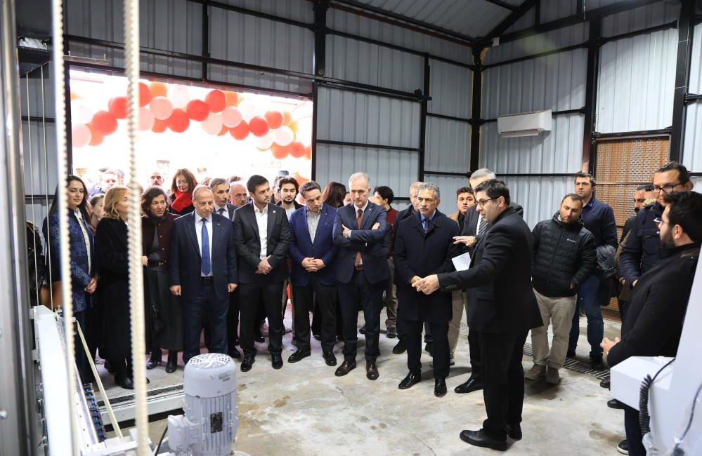 Geleceğin inşaat teknolojisine önemli katkı sağlayacak laboratuvar BUÜ’de hizmete açıldı Bursa Uludağ Üniversitesi (BUÜ), teknoloji ve inovasyon odaklı vizyonuna