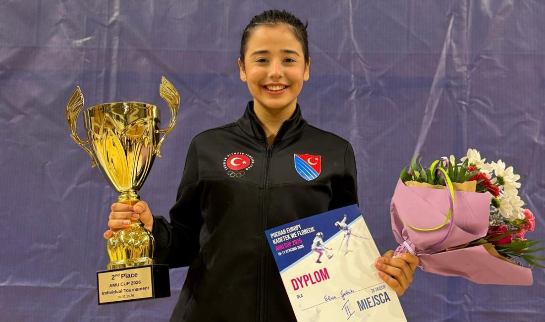 Osmangazi Belediyespor Eskrim Takımı sporcularından Elvin Günışık, Polonya’nın Poznan kentinde