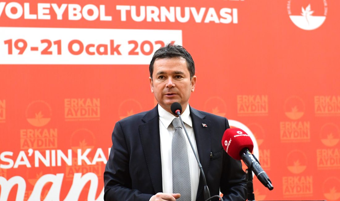 Osmangazi’de 700. Yılın İlk Servisi Başkan Erkan Aydın’dan Osmangazi Belediye Başkanı Erkan Aydın, Bursa’nın fethinin 700’ncü yılı kutlamaları