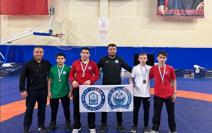 Yıldırım Belediyesi’nin, spora ve sporcuya yaptığı yatırımlar meyvelerini vermeye devam