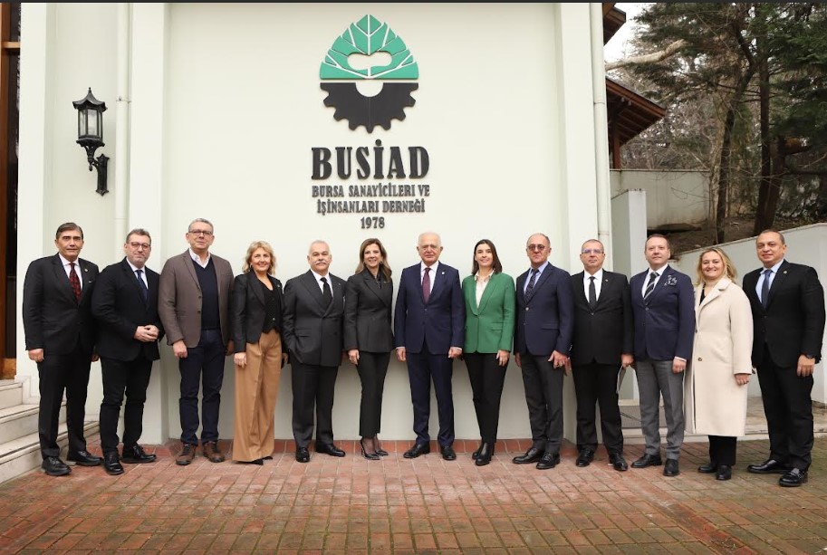 BUSİAD’da Tuncer Hatunoğlu dönemi BUSİAD Evi’nde Divan Başkanlığını TÜRKONFED Başkan Yardımcısı Ramazan Kaya’nın, Divan