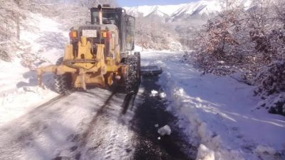 Bursa Büyükşehir Belediyesi, kent genelinde etkisini sürdüren kar yağışı ve