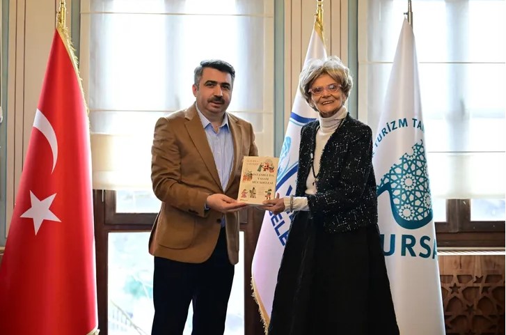 Yıldırım Belediyesi’nin, Bursa’nın fethinin 700’üncü yılı nedeniyle düzenlediği ‘Fetih Söyleşileri’