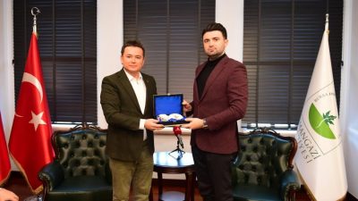 Osmangazi Belediye Başkanı Erkan Aydın, Bursaspor Kulübü Başkanı Enes Çelik’i