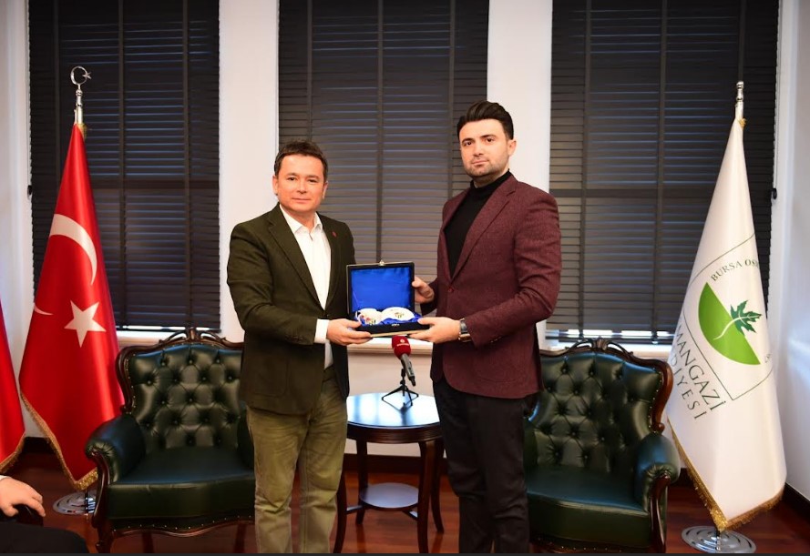 Osmangazi Belediye Başkanı Erkan Aydın, Bursaspor Kulübü Başkanı Enes Çelik’i