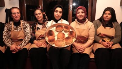 Osmangazi Belediyesi, Miraç Kandili’ne özel düzenlediği etkinlikte kadınları Somuncu Baba’nın