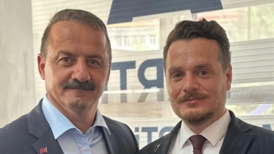 Anahtar Parti, teşkilat yapılanmasını güçlendirme ve siyasal iletişim alanında profesyonel