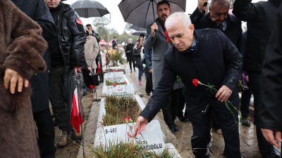Bursa Büyükşehir Belediye Başkanı Mustafa Bozbey, Cumhuriyet Halk Partisi tarafından