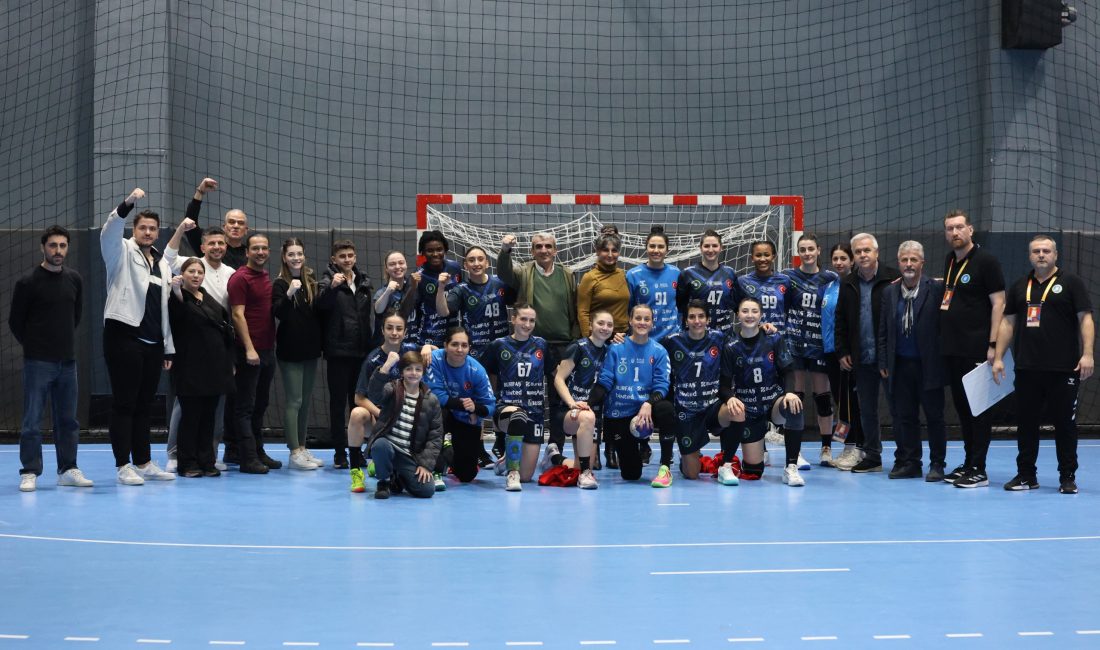 Büyükşehir Belediyespor, Üsküdar’a geçit vermedi Kadınlar Hentbol Süper Ligi’nde mücadele eden Bursa Büyükşehir Belediyespor, 14.