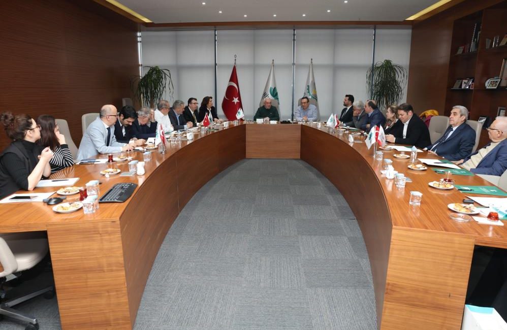 Başkan Şadi Özdemir yüksek teknolojiyi işaret etti Nilüfer Belediye Başkanı Şadi Özdemir, ilçedeki organize sanayi bölgeleri (OSB)