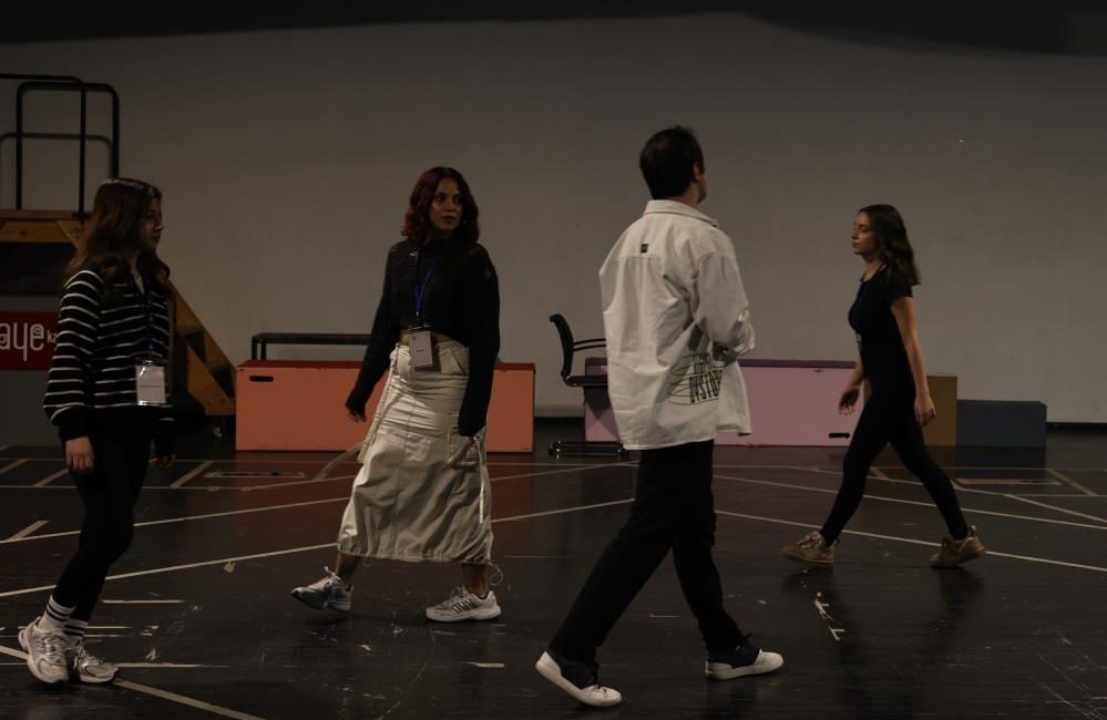 Nilüfer’de genç yetenekler için perde aralanıyor Nilüfer Kent Tiyatrosu’nun (NKT) genç yetenekler için hayata geçirdiği "Genç