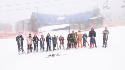 Osmangazi Belediyesi, hayatında hiç Uludağ’a çıkmamış çocukları mahallelerinden alarak beyaz