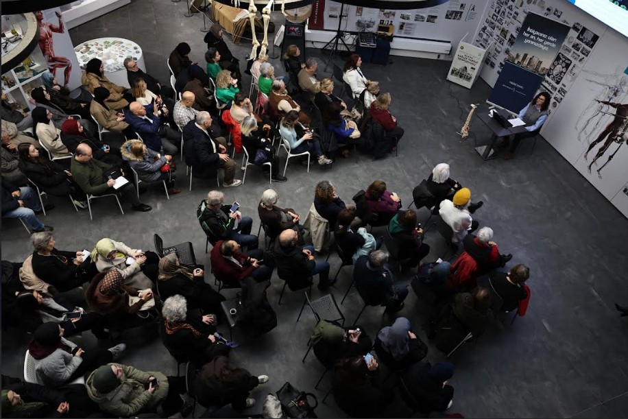 Nilüfer Belediyesi’nin düzenlediği “Kemik Erimesi ve Beslenme” başlıklı söyleşide konuşan