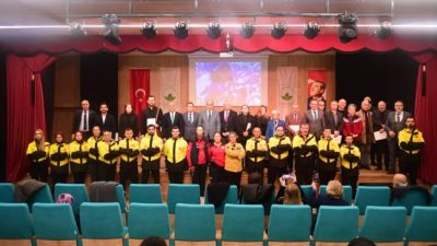 Osmangazi Belediyesi, 6 Şubat depremlerinin yıl dönümünde düzenlediği fotoğraf gösterimi