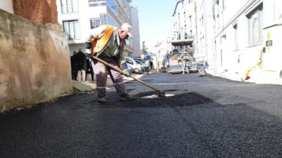 Osmangazi Belediyesi, ilçe genelinde sürdürdüğü kapsamlı asfalt yenileme çalışmalarıyla hem