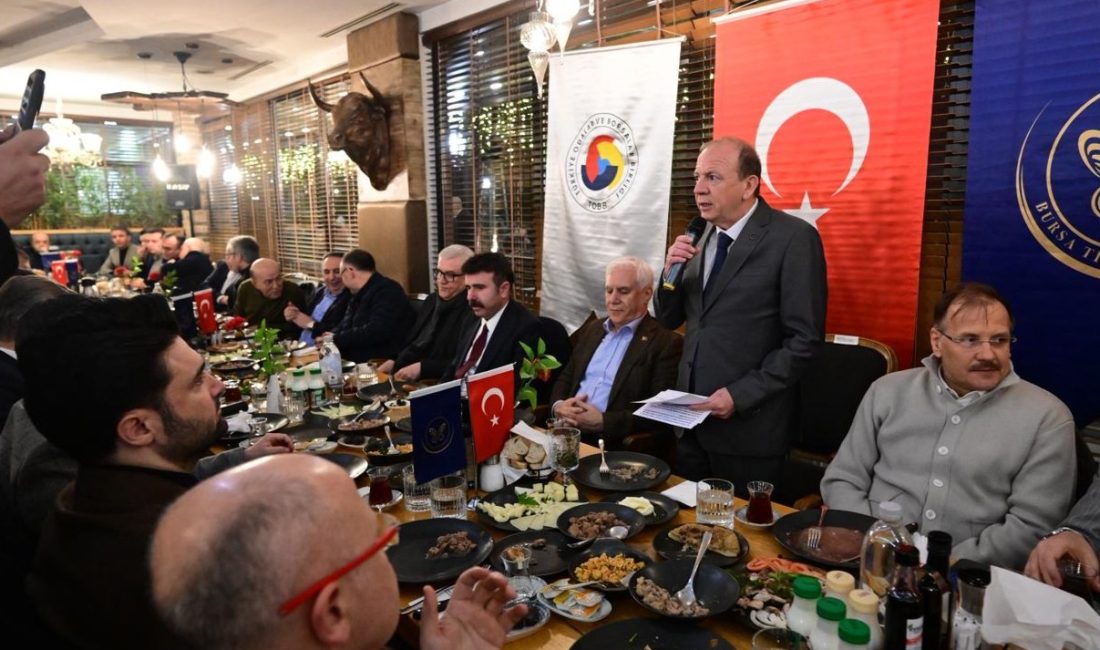Bursa Ticaret Borsası’ndan birlik ve beraberlik sofrası Bursa Ticaret Borsası’nın geleneksel hale getirdiği sahur programı, Bursa protokolünü,