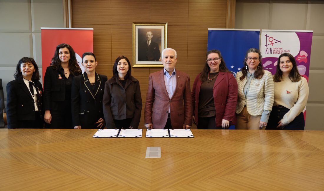 Bursa Büyükşehir Belediyesi, kadınların haklarına ilişkin bilgiye erişimini artırmak ve