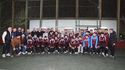  Bursa Büyükşehir Belediye Başkanı Mustafa Bozbey, İnegöl Karadeniz Güvenspor’u