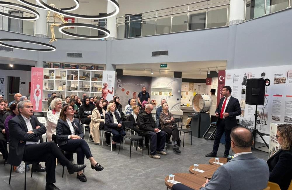 Nilüfer Belediyesi Dr. Ceyhun İrgil Sağlık Müzesi’nde düzenlenen programda, COVID-19