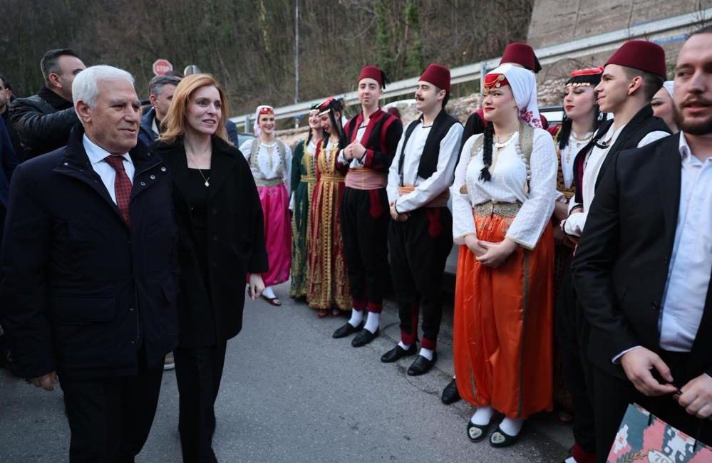 Bursa Büyükşehir Belediyesi’nin kardeş şehir Saraybosna’da düzenlediği iftar programı,