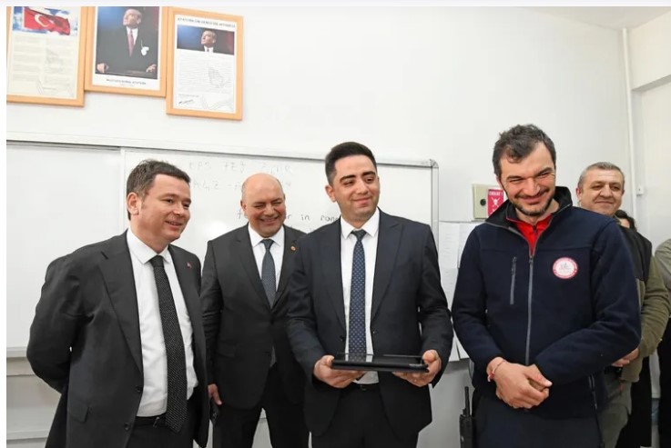 Osmangazi Belediye Başkanı Erkan Aydın, genç nesillerde afet bilincini artırmak