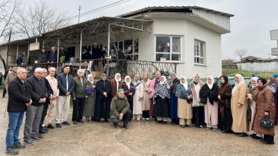 Mustafakemalpaşa’nın kırsal Sünlük Mahallesi’nden 21 kişilik kafile, umre ziyareti için