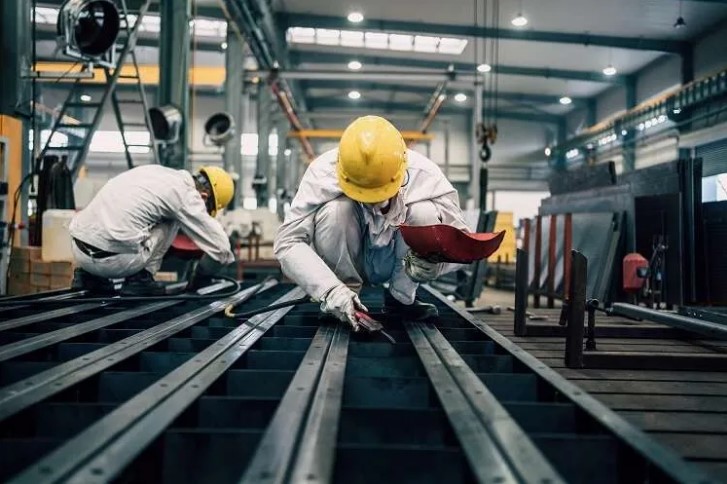 Ücretli çalışan 15,5 milyona ulaştı Türkiye genelinde sanayi, inşaat ve ticaret-hizmet sektörlerinde ücretli çalışan sayısı