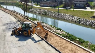 İnegöl Belediyesi, Kulaca Mahallesi’nde Koca Çayı çevresinde başlattığı peyzaj düzenleme